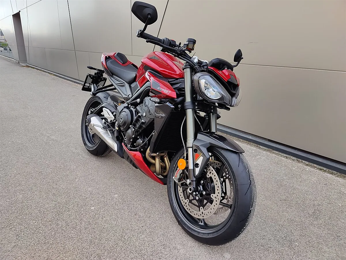Triumph Street Triple