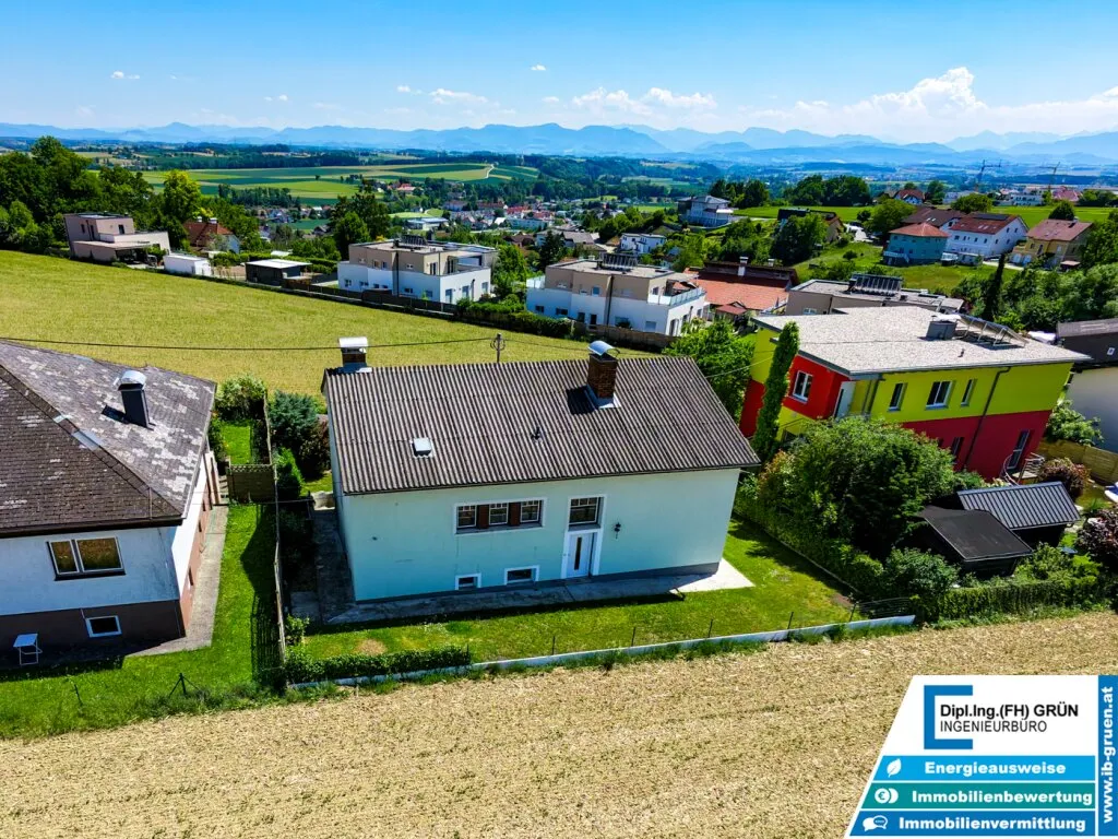 Zweifamilienhaus mit Garten, Garage & Fernblick in sonniger Aussichtslage - Widok 3
