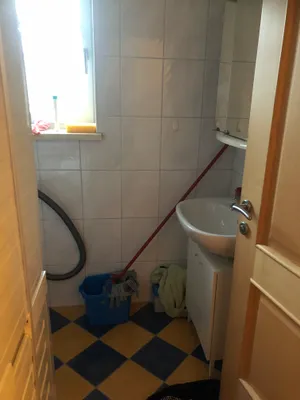 6-Zimmer-Haus mieten in Vöcklabruck – 150 m², € 1.800 – Bild 8 von 16