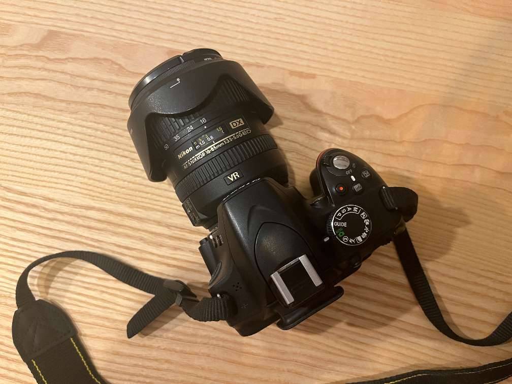 Nikon D3200 Spiegelreflexkamera mit AF-S DX Nikkor 16-85mm f/3.5