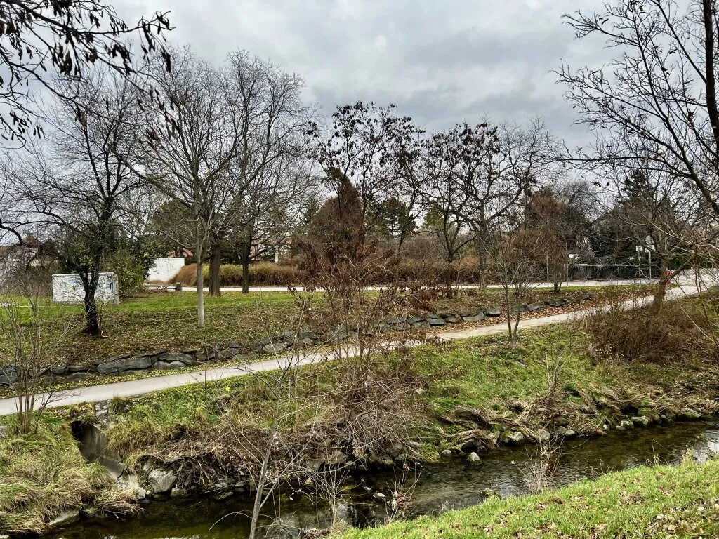 Bauprojekt Wien Oberlaa - wunderbares, großzügiges Baugrundstück mit Baubewilligung - Ansicht 2