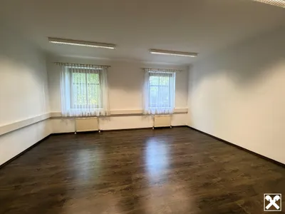 6-Zimmer-Gewerbeimmobilie mieten in Baden – 140 m², € 2.006 – Bild 3 von 10
