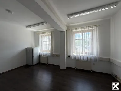 6-Zimmer-Gewerbeimmobilie mieten in Baden – 140 m², € 2.006 – Bild 5 von 10