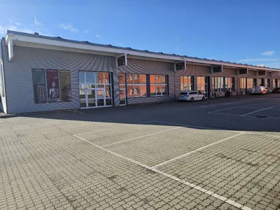 Gewerbeimmobilie mieten in Wiener Neustadt – 1 365 m², € 10.480 – Bild 46 von 47