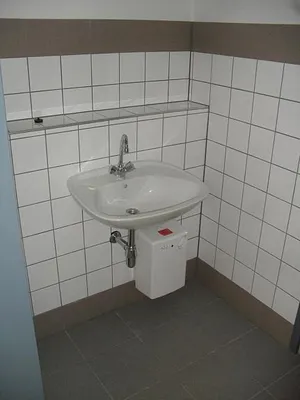 Gewerbeimmobilie mieten in Wiener Neustadt – 1 365 m², € 10.480 – Bild 43 von 47