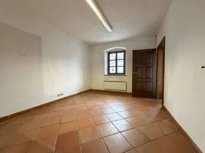 13-Zimmer-Immobilie kaufen in Hollabrunn – 303,8 m², € 310.000 – Bild 6 von 17