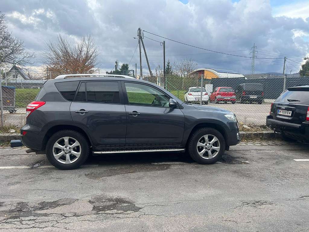 Toyota 4-Runner Toyota RAV4 2,0Benzin SUV/Geländewagen