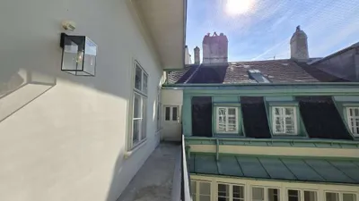 Super zentrale Innenstadtlage - Top-Zustand und ruhige Innenhofausrichtung - 4. STOCK OHNE LIFT – Bild 3