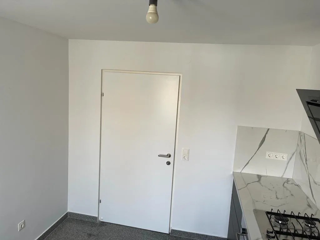 Traumwohnung im 15. - Dachgeschoss, Balkon & Lift - Ansicht 3