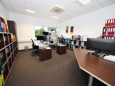 5-Zimmer-Gewerbeimmobilie mieten in Salzburg Stadt – 122 m², € 1.936 – Bild 3 von 6
