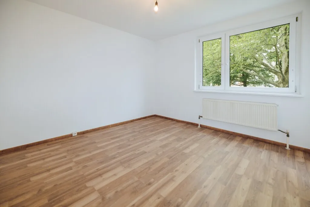 BEZIRK GEIDORF I TIEFGARAGEN STELLPLATZ I 3 ZIMMER I TOP LAGE I HOCHPARTERRE I RUHELAGE I PROJEKT WOHNEN - Ansicht 2