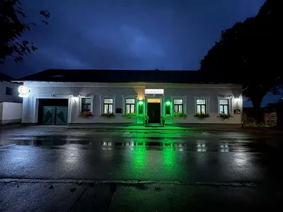 Gewerbeimmobilie mieten in Melk – 300 m², € 123 – Bild 1 von 14