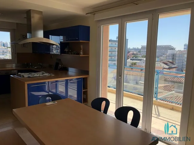 Exklusives Maisonette-Penthouse mit spektakulärer 360°-Dachterrasse im Herzen von Lignano Sabbiadoro - Ansicht 2