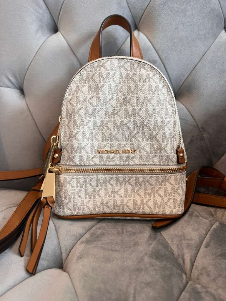 Mini rucksack michael kors best sale