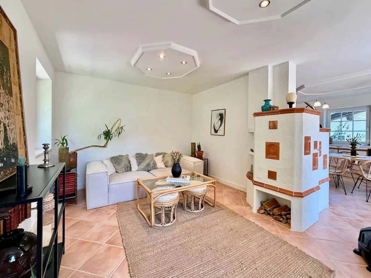 Wohnen wie im Urlaub - Familienheim mit Einliegerwohnung, Sauna und Bergpanorama - Ansicht 2