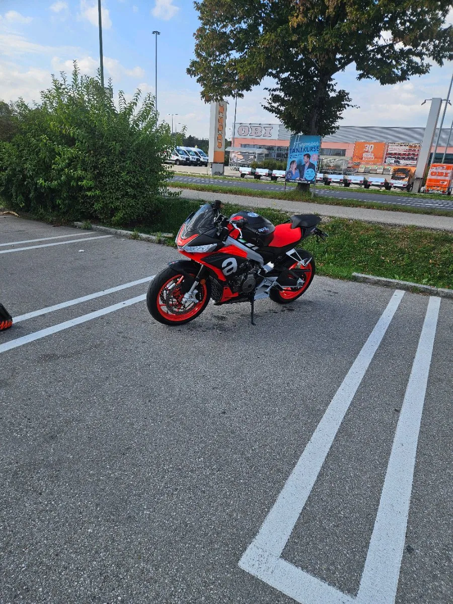 Aprilia Tuono