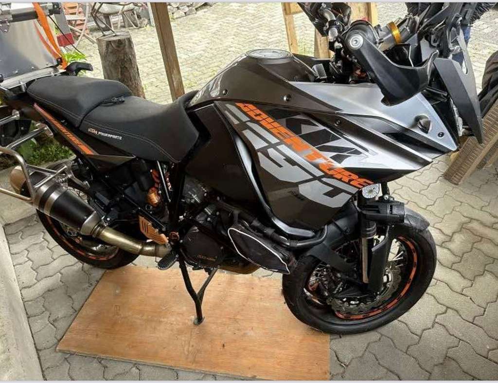 KTM 1190 Adventure Tourer