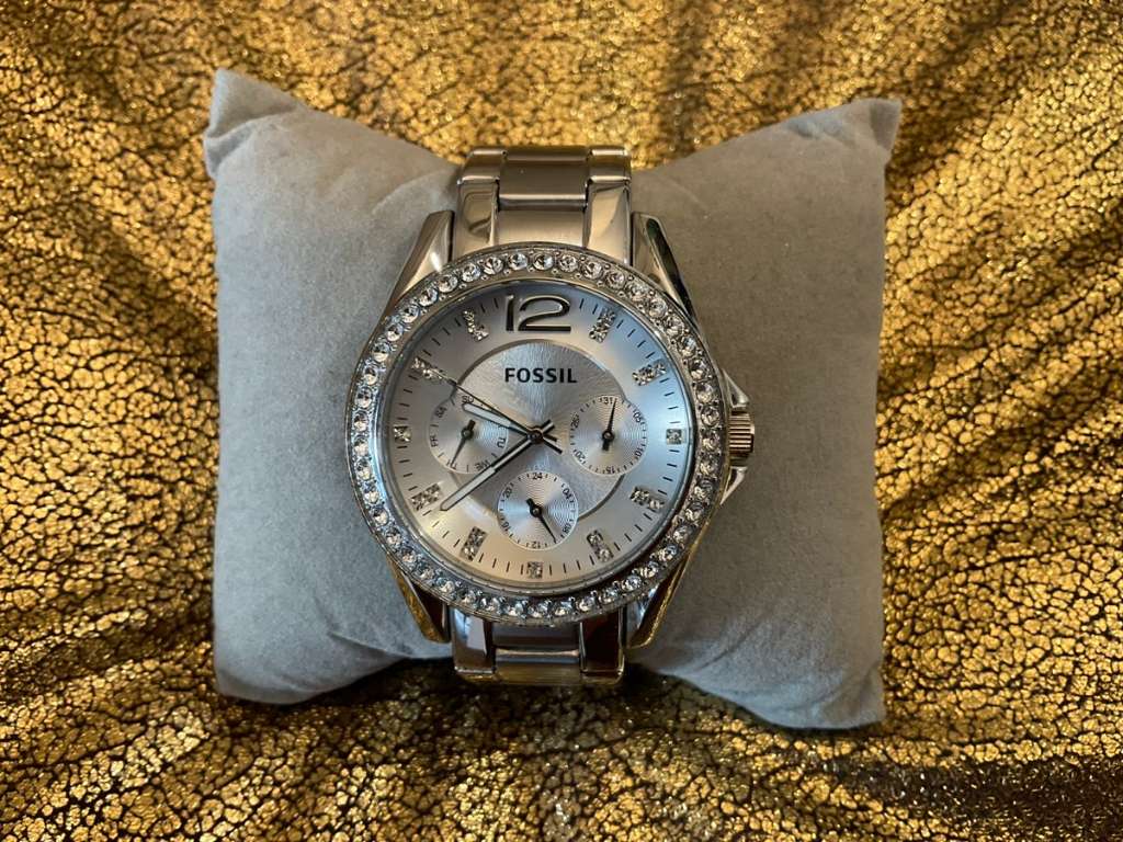 Fossil Damenuhr online Riley silber