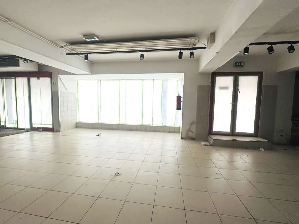 GEWERBEFLÄCHE - PRAXISRÄUMLICHKEITEN - COWORKING SPACE - AUSSTELLUNGSFLÄCHE - Ansicht 3