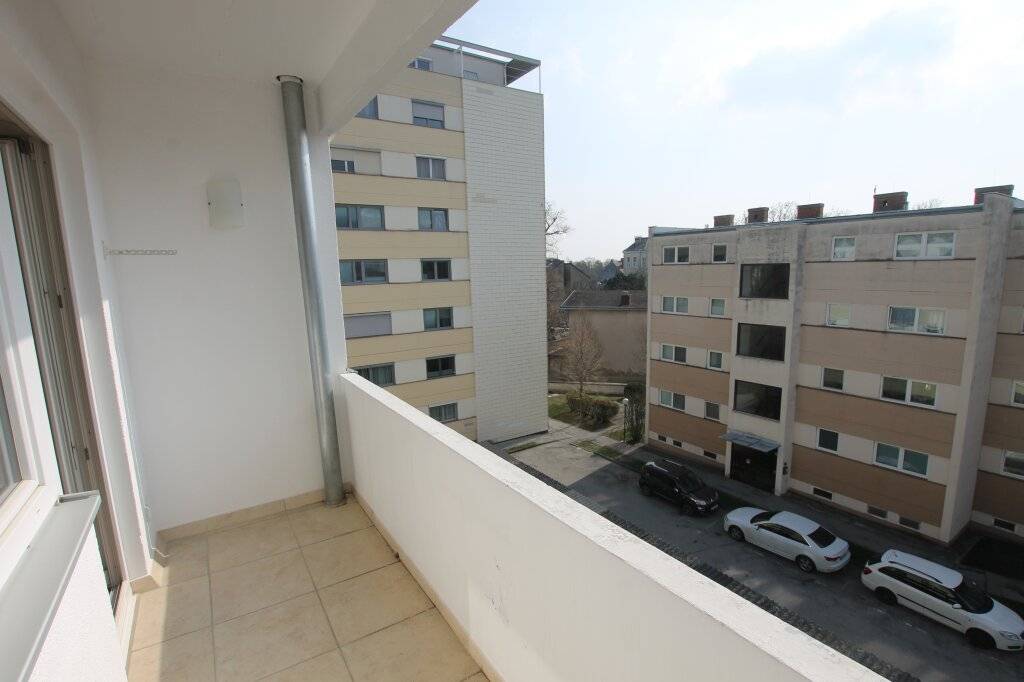 Moderne 3-Zi-Wohnung mit Balkon in Mödling, 76m², gepflegt, offene Wohnküche! - Ansicht 2