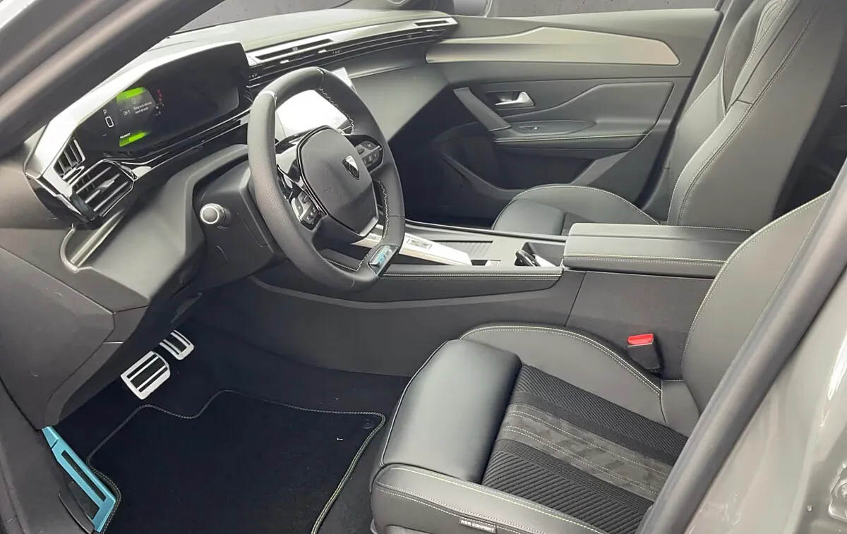 Peugeot 308 1.2 Hybrid 145 GT e-DCS6 – Bild 5