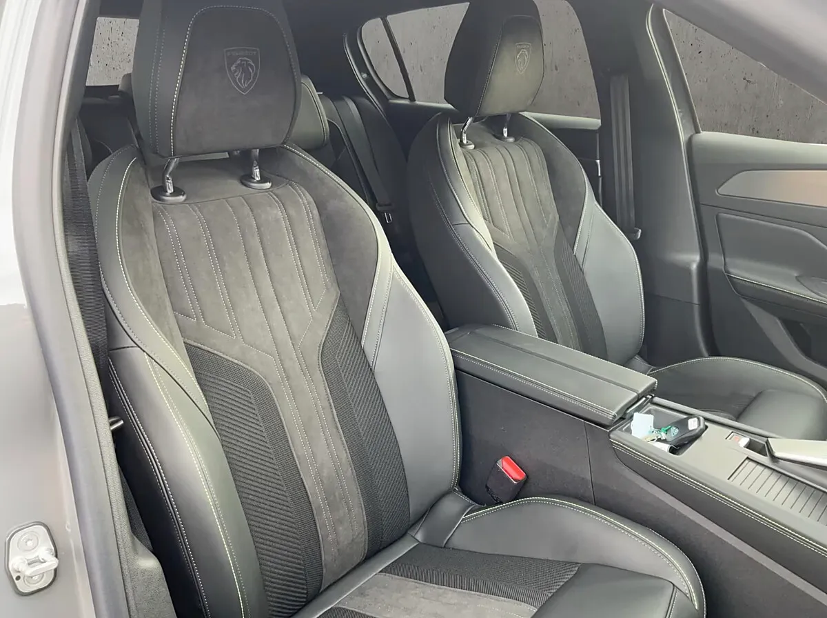 Peugeot 308 1.2 Hybrid 145 GT e-DCS6 – Bild 3