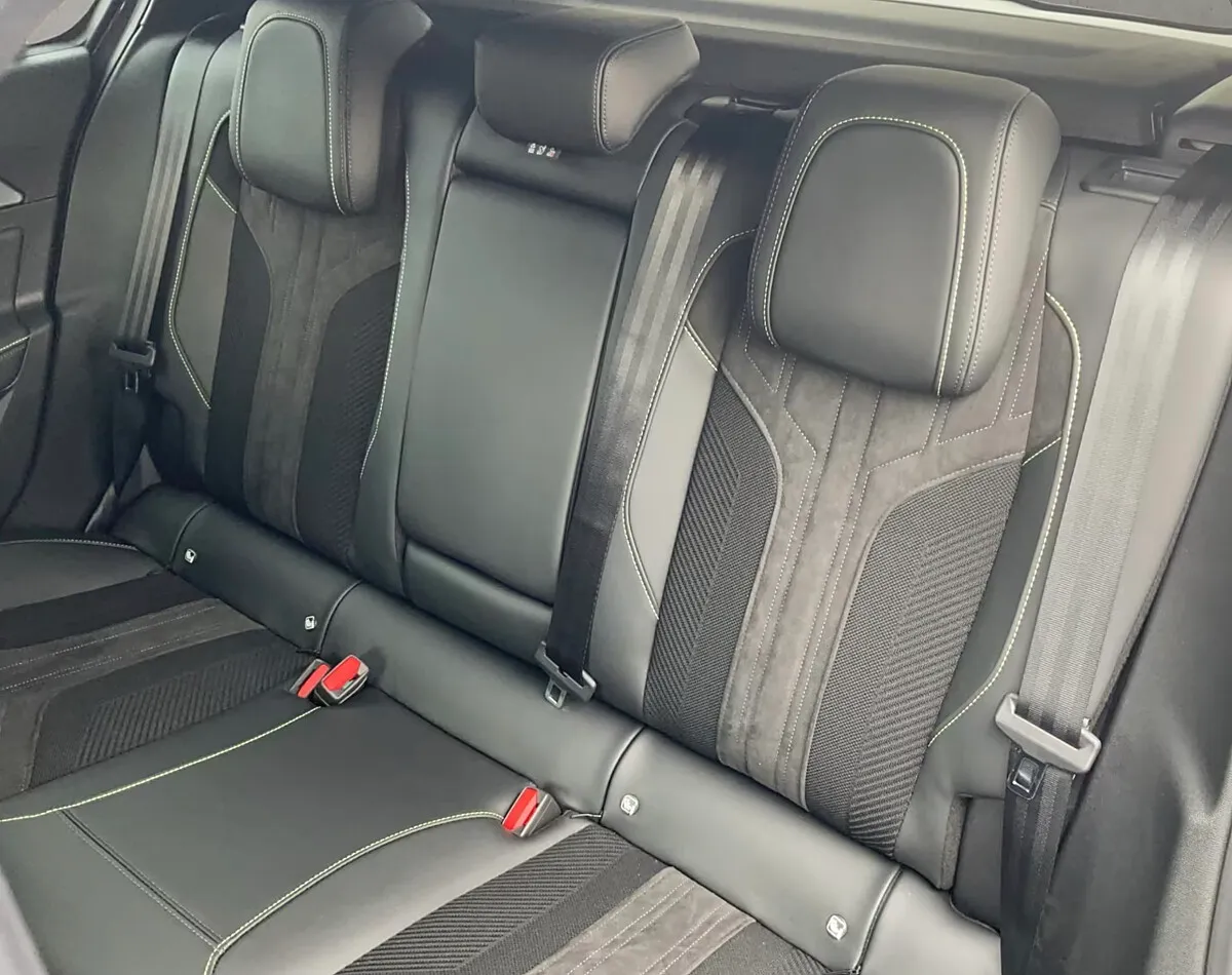 Peugeot 308 1.2 Hybrid 145 GT e-DCS6 – Bild 4
