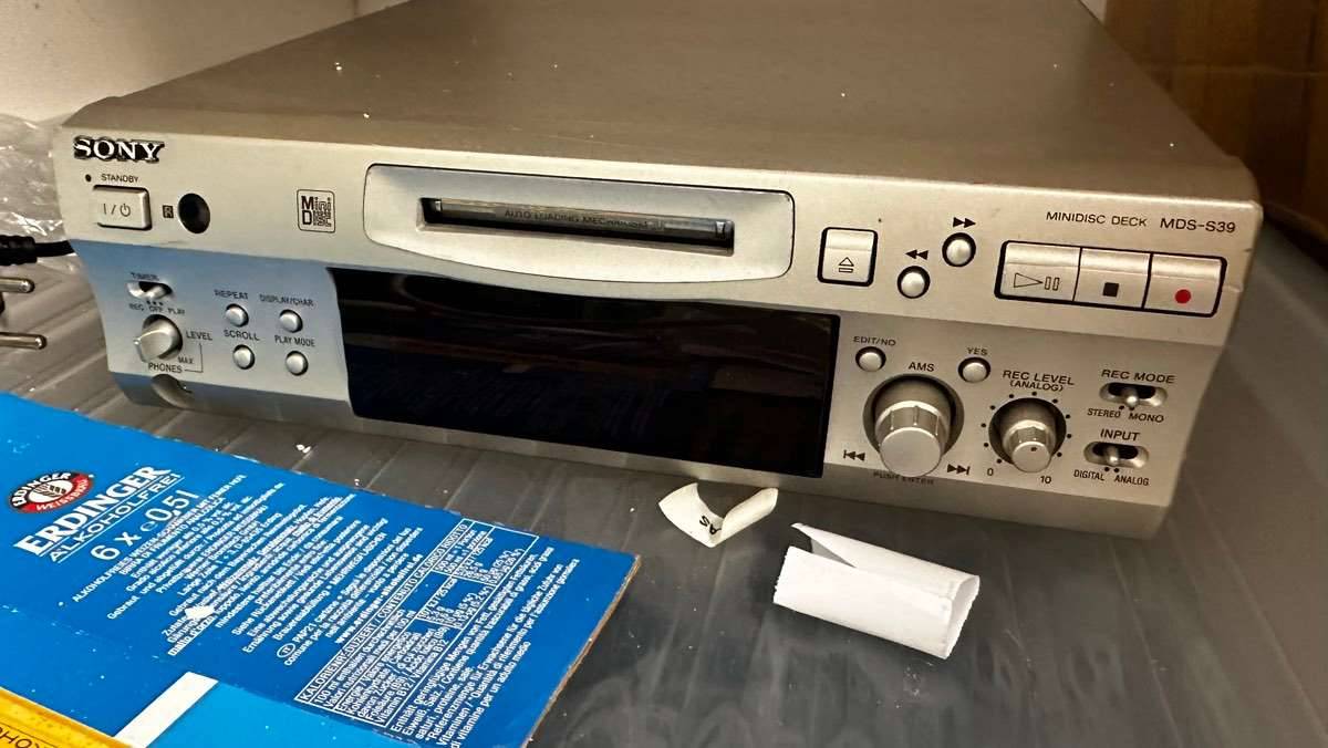Used Sony MDS-S39 Minidisc players for Sale | HifiShark.com