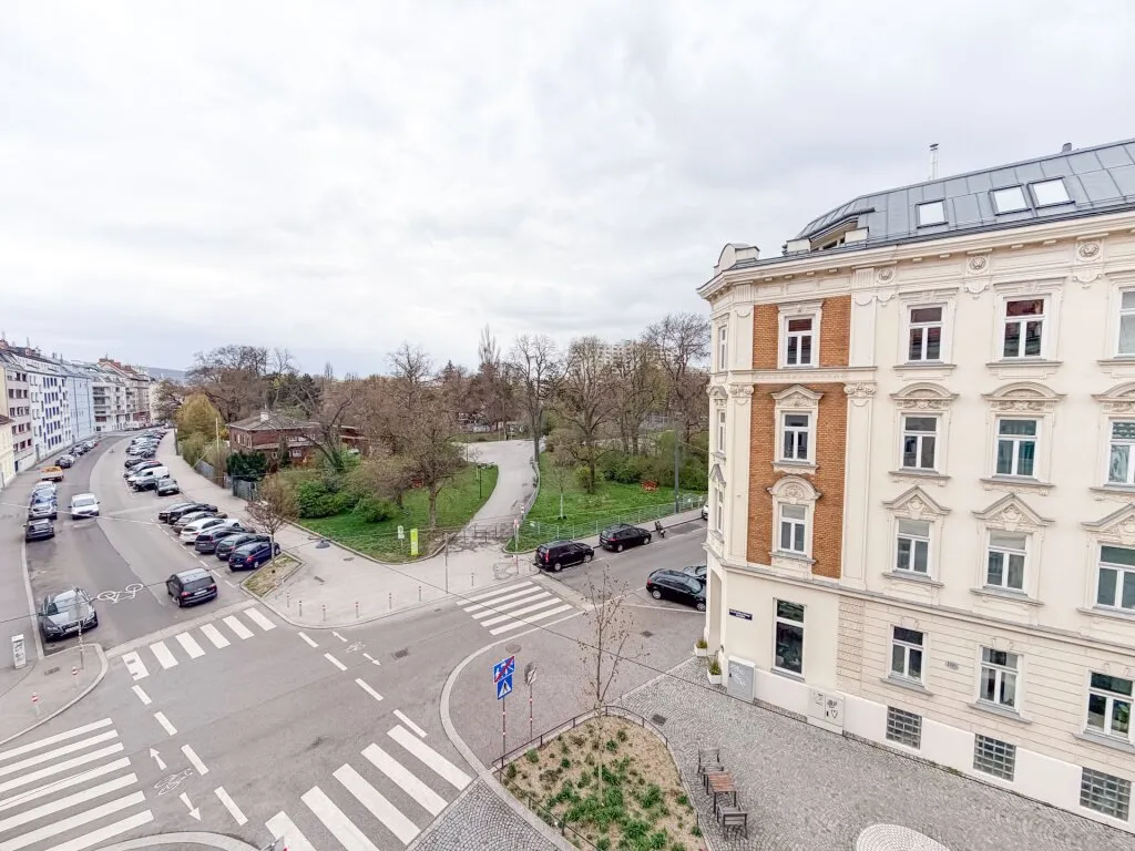ERSTBEZUG, 27,33 m² Eigentums- Garconniere in einem Altbauwohnhaus, Nähe Matzner Park, 5 min zum Bahnhof Wien Penzing! - Ansicht 2