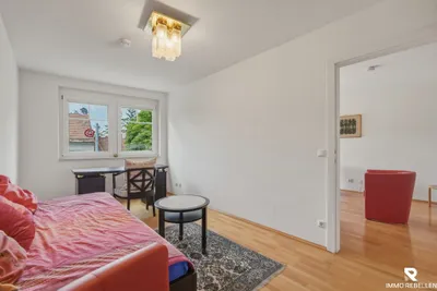 Wohnen am Wilhelminenberg - möblierte 2-Zimmer-Wohnung mit Balkon, Garage und Allgemeingarten – Bild 3