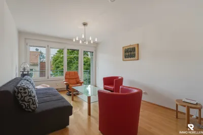Wohnen am Wilhelminenberg - möblierte 2-Zimmer-Wohnung mit Balkon, Garage und Allgemeingarten – Bild 2
