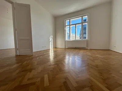 TRAUMHAFTES SANIERTES ALTBAUBÜRO NÄHE ROCHUSMARKT! – Bild 3