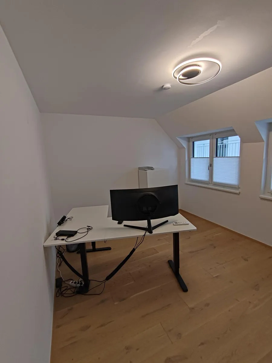 Privates Einzelbüro im 3. - voll ausgestattet, klimatisiert & All-in - Ansicht 3
