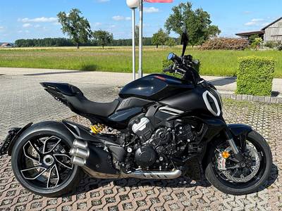 Ducati Diavel V4 Vorführmotorrad