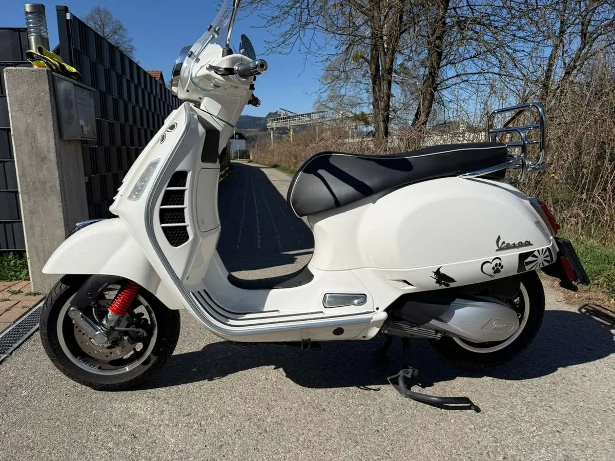 Vespa GTS