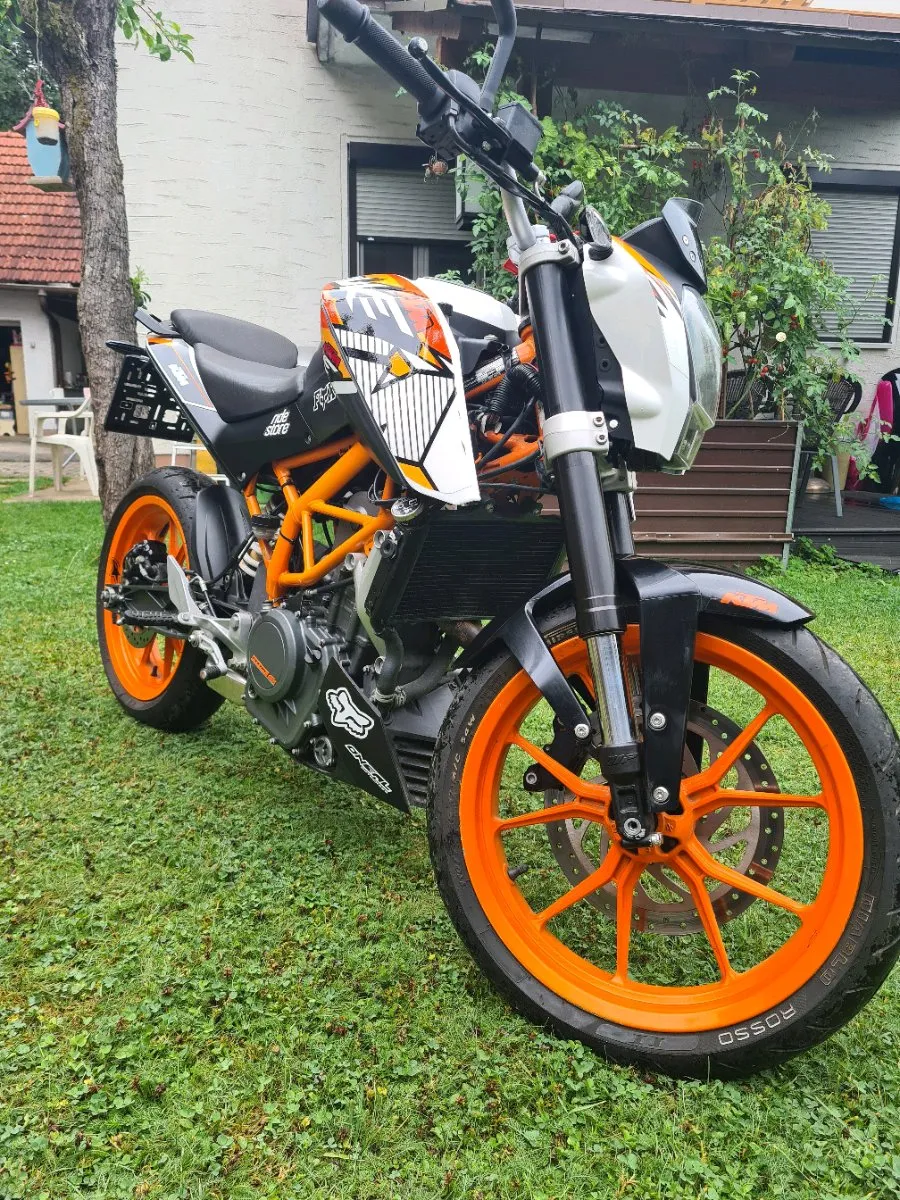 KTM 390