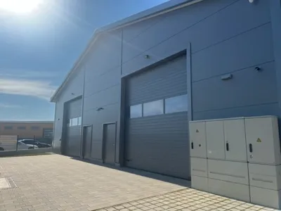 Gewerbeimmobilie mieten in Gänserndorf – 226 m², € 10
