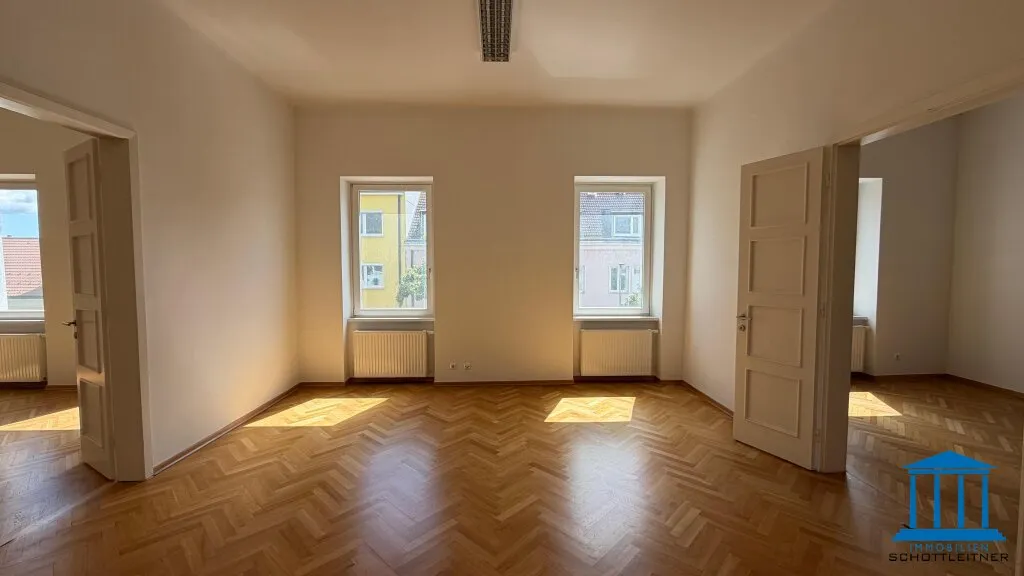 ALTBAU-Charakter - Großzügiges Büro im 1. Liftstock mit Parkplatz-Optionen Im Innenhof (Top 5 im 1. Liftstock) - Ansicht 3