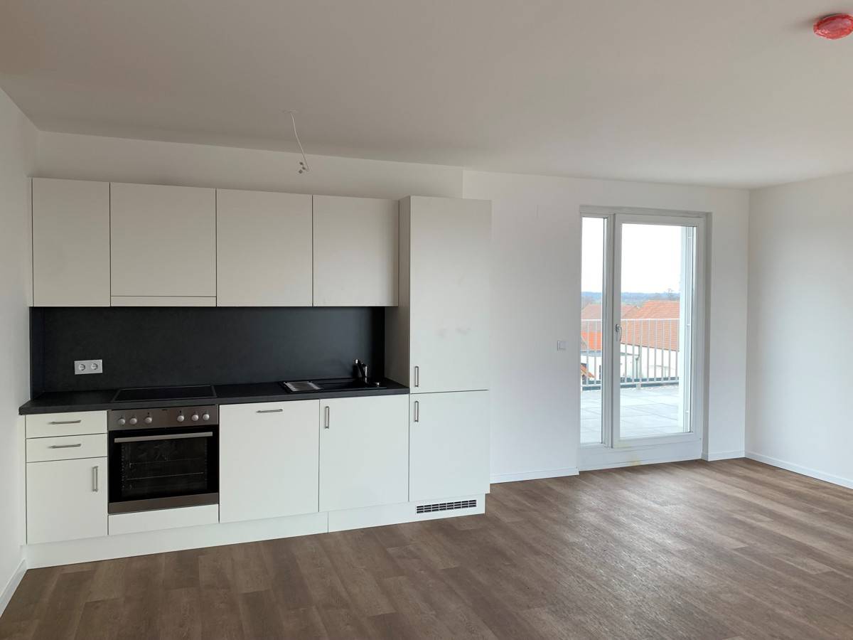 ZumGLÜCK * 5-Zi-DG-Wohnung mit Terrasse * inkl. Parkplatz * Provisionsfrei - Widok 2