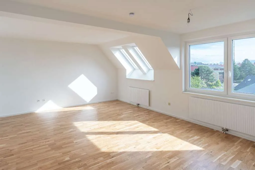 PROVISIONSFREI: Traumhafte DG-Wohnung mit Fernblick direkt vom Abgeber - Ansicht 2
