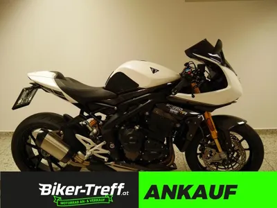 Triumph Speed Triple 1200 RR mit Öhlins Fahrwerk, Bremb...