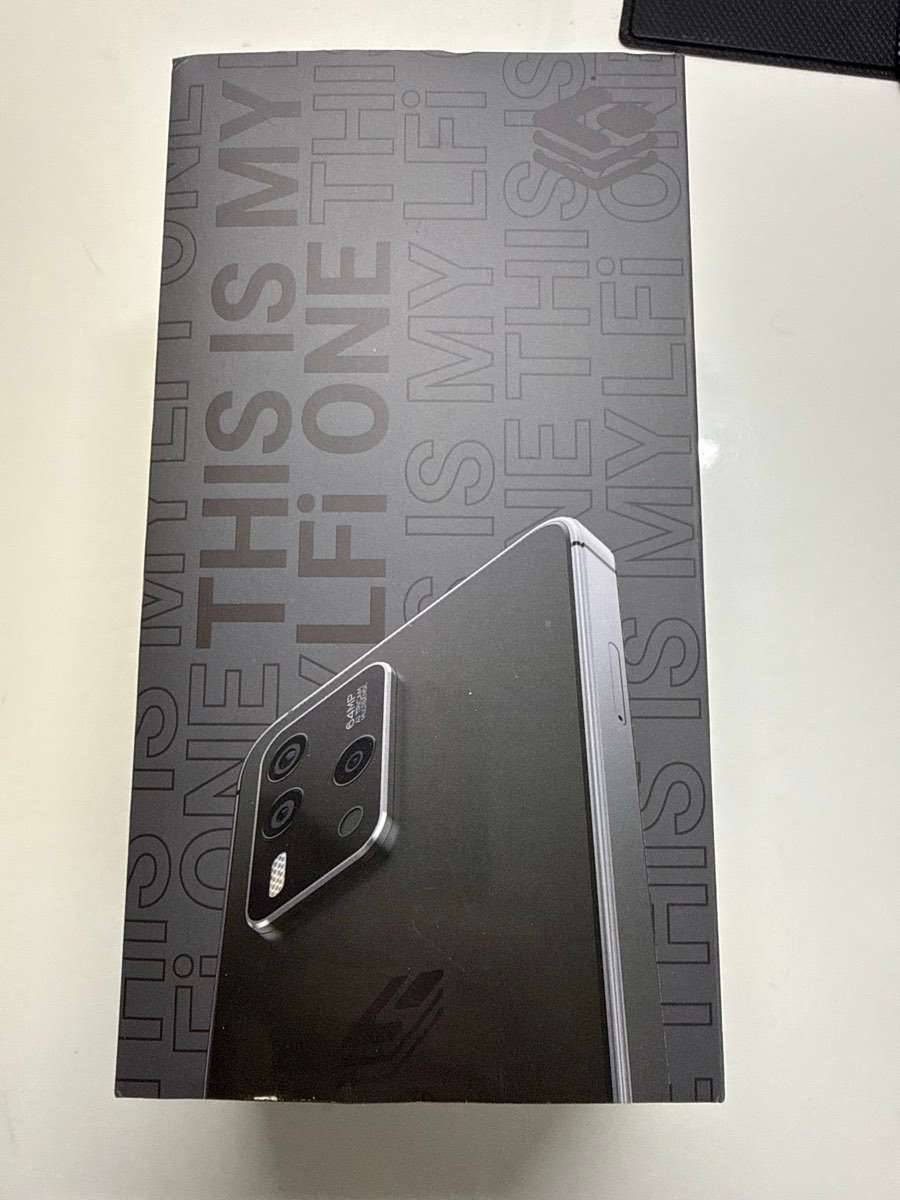 LFI One Smartphone von Lyotech