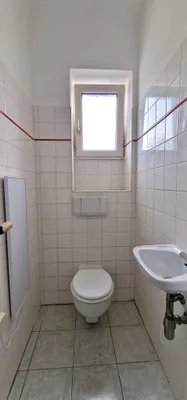 Sonnige 2-Zimmer-Wohnung mit großer Terrasse in attraktiver Lage - 60m², Miete EUR1.085,- – Bild 3