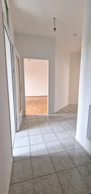 Sonnige 2-Zimmer-Wohnung mit großer Terrasse in attraktiver Lage - 60m², Miete EUR1.085,-