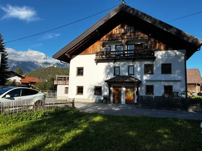 9-Zimmer-Immobilie kaufen in Imst – 300 m², € 1.300.000 – Bild 1 von 9
