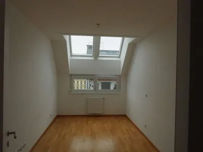 Helle Dachgeschoßwohnung Nahe Kongresspark – Bild 2