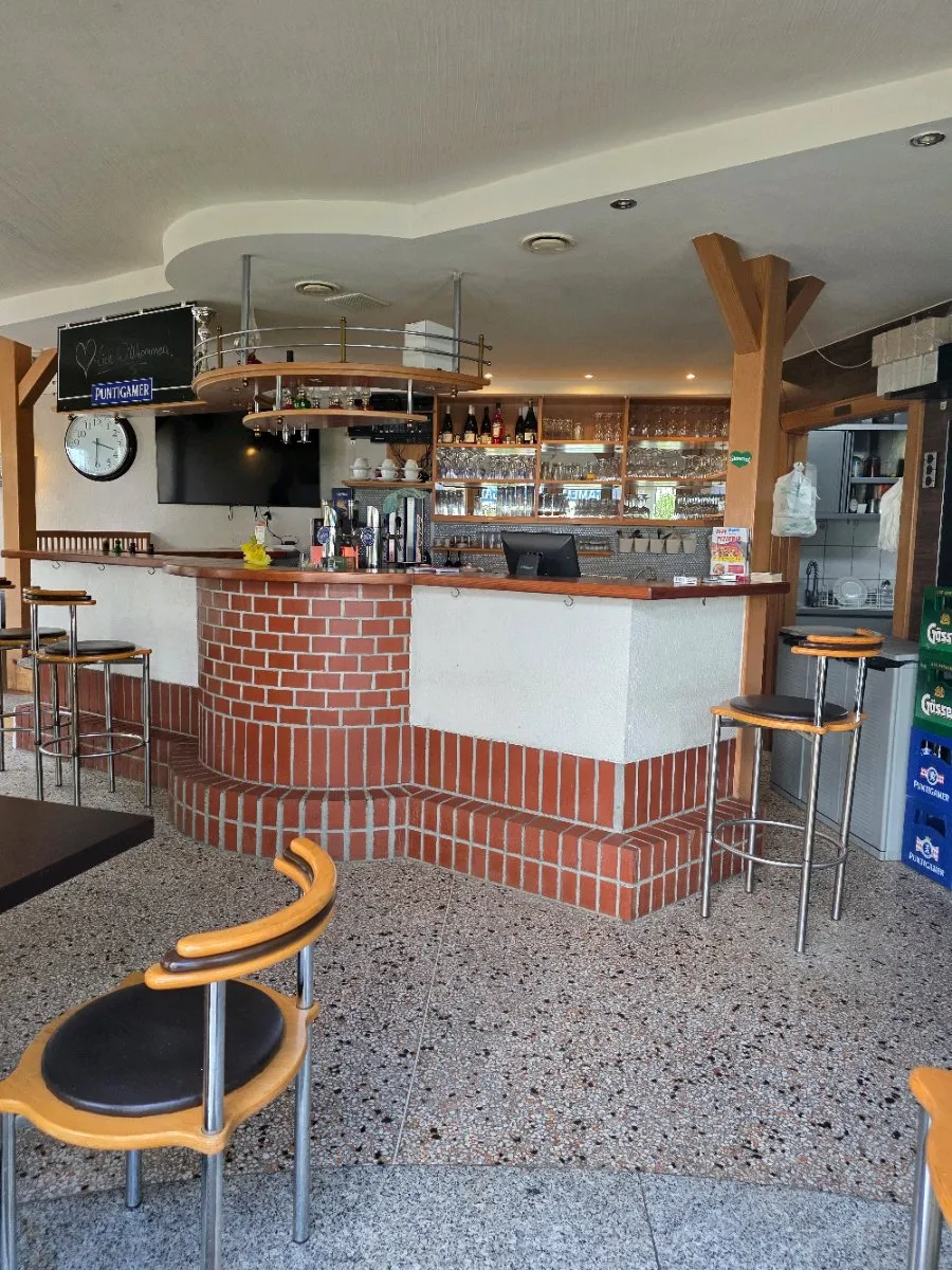 Gastronomielokal / Pizzeria mit Wohnung und Gastgarten zu verkaufen - Ansicht 2