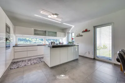 6-Zimmer-Haus kaufen in Vöcklabruck – 170 m², € 789.000 – Bild 5 von 26