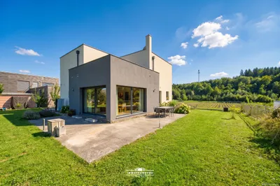 6-Zimmer-Haus kaufen in Vöcklabruck – 170 m², € 789.000 – Bild 1 von 27