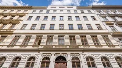Elegante 4 Zimmer-Wohnung in bester Innenstadtlage – Bild 2